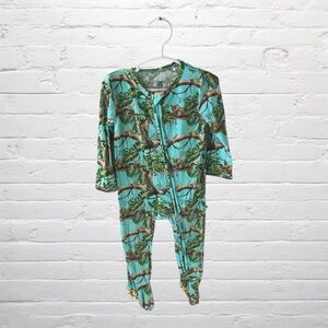 Buns & Roses // Kids One Piece Zippy Pajamas with Jungle Print and Grip Feet